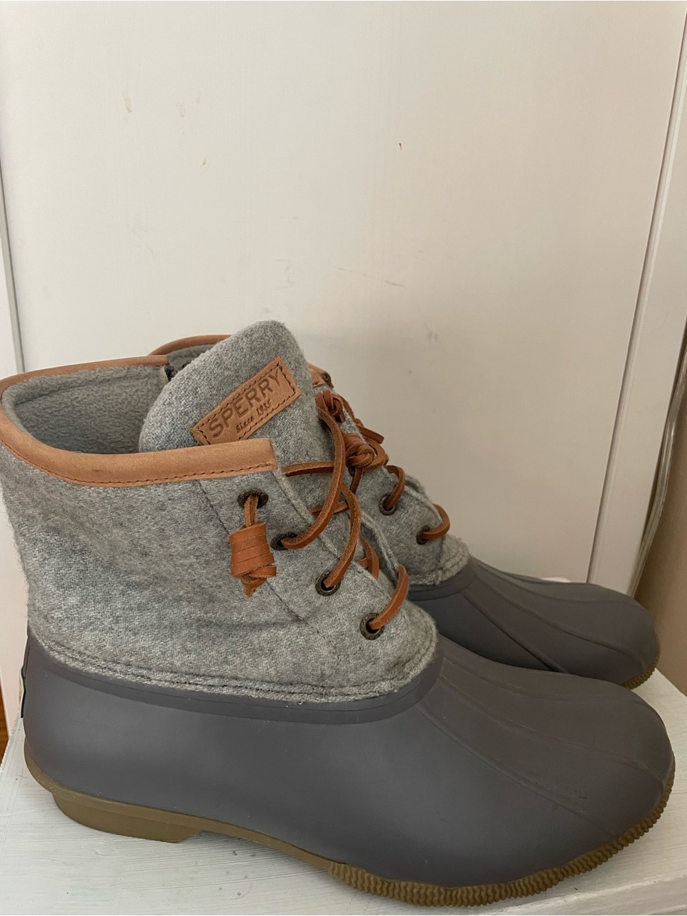 Sperry Gray and Brown‎ Wool-Trim Duck Boots Size 9